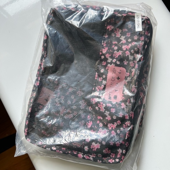 MyTagalongs Floral and Black 3-Piece Packing Cubes - Picture 2 of 4